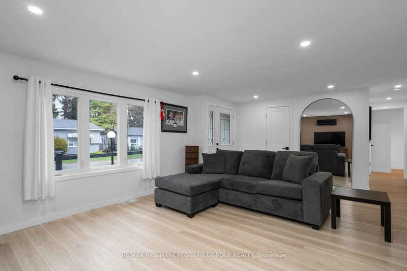 15 Cherrywood Lane, Innisfil, L9S 1M9 | Image 3