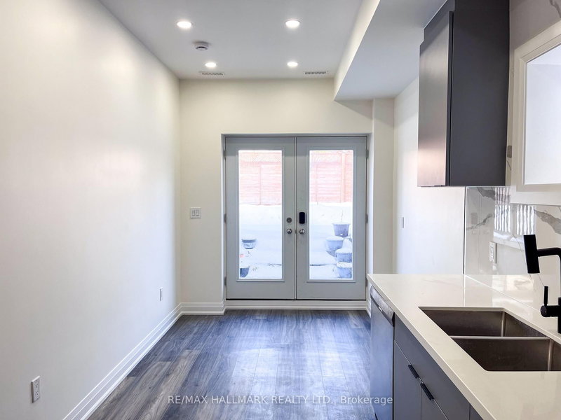 Lower Level - 22 Direzze Crt, Richmond Hill, L4C 7V8 | Image 2