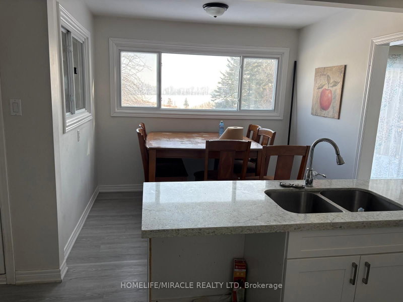 1209 Sideroad 20