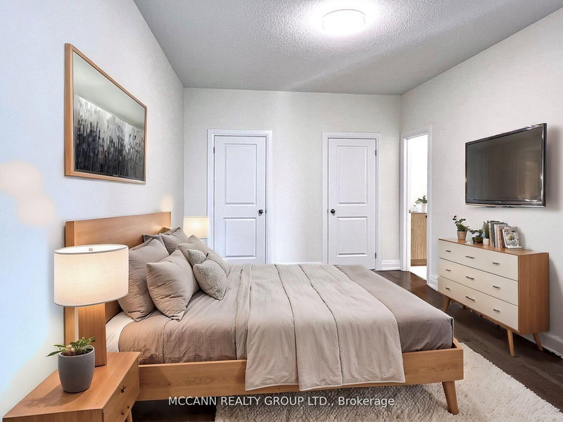 7 Gunton St, Aurora, L4G 4A9 | Image 3