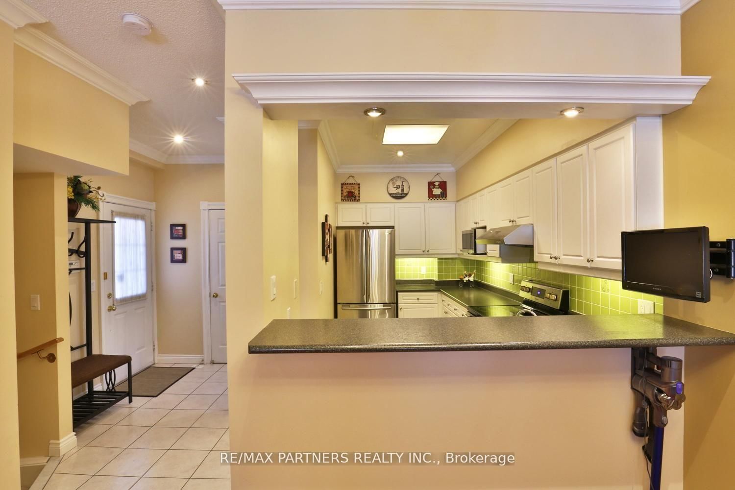 23 St Moritz Way, Unit 11 - Photo 4