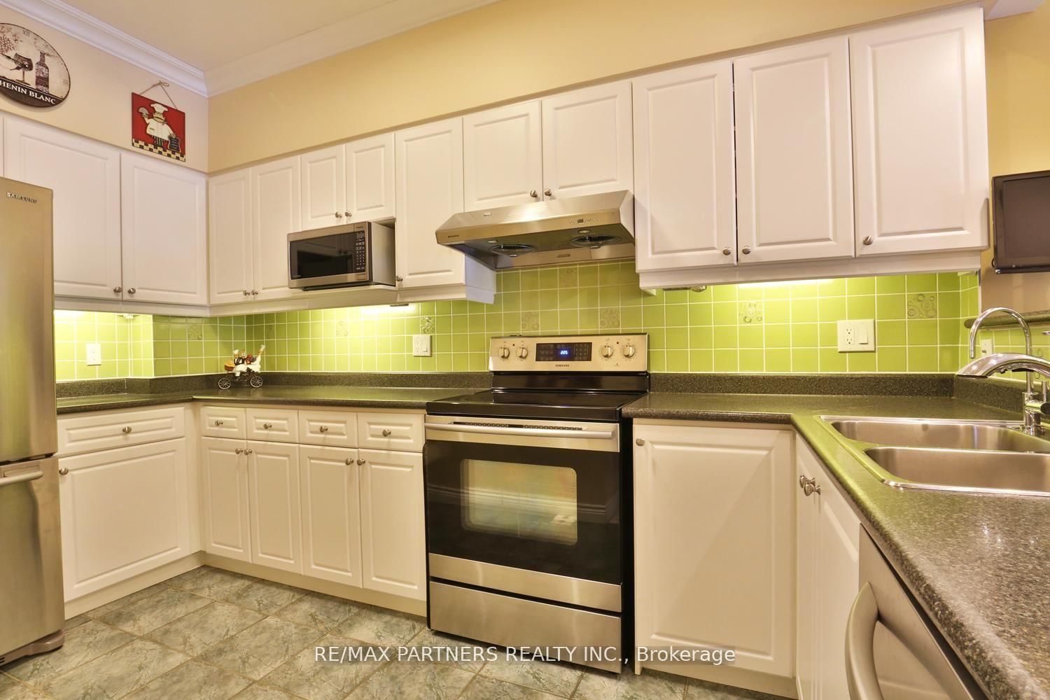 23 St Moritz Way, Unit 11 - Photo 6