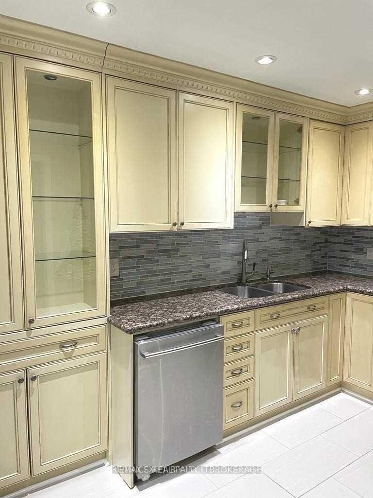 Upper - 102 Galbraith Cres, Markham, L3S 1J3 | Image 3