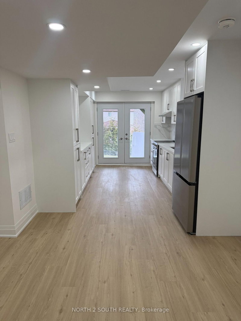 Lower - 2271 Whitewood Cres, Innisfil, L9S 2B1 | Image 2