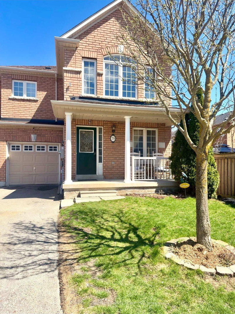 79 Beare Tr, Newmarket, L3X 3B3 | Image 2