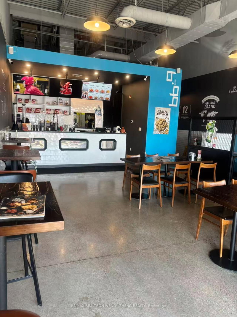 C4 - 16025 Bayview Ave, Aurora, L4G 3L4 | Image 3