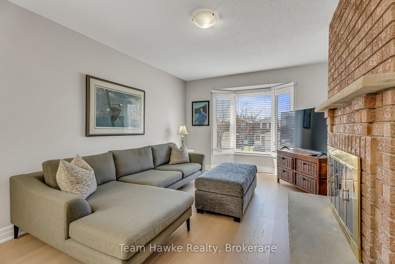 15 White Blvd photo 4