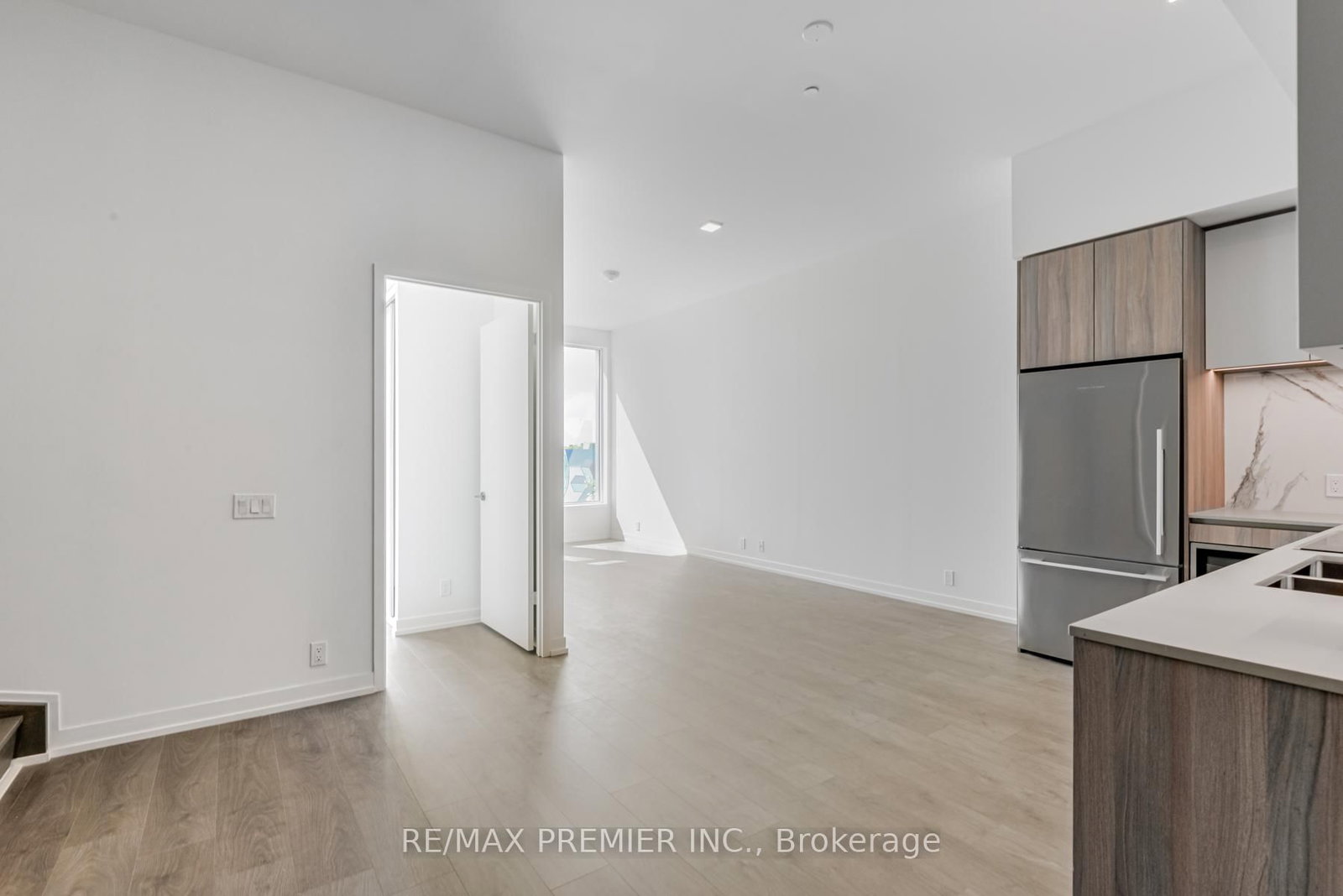 7 Buttermill Avenue, Unit TH17 - Photo 3