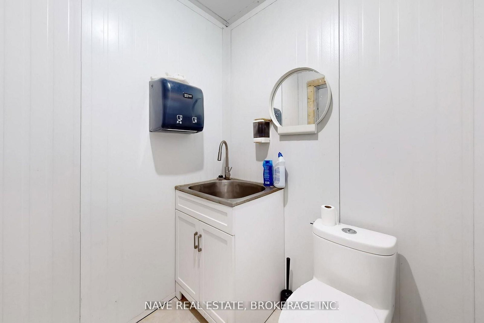 16925 Yonge Street, Unit 14 - Photo 28