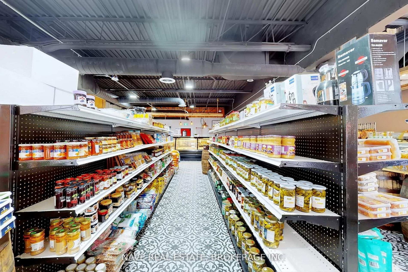 16925 Yonge Street, Unit 14 - Photo 7