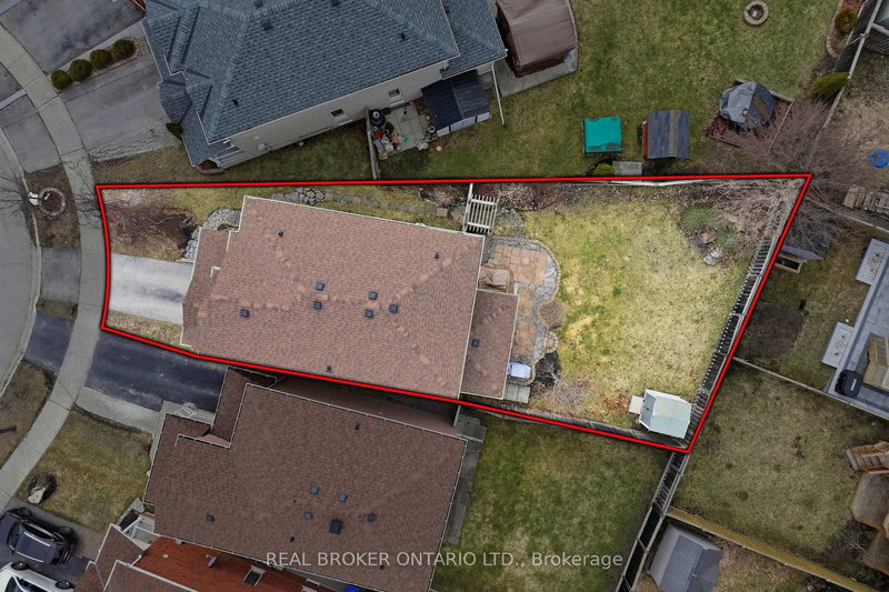 55 Christina Cres, Bradford West Gwillimbury, L3Z 0B1 | Image 2