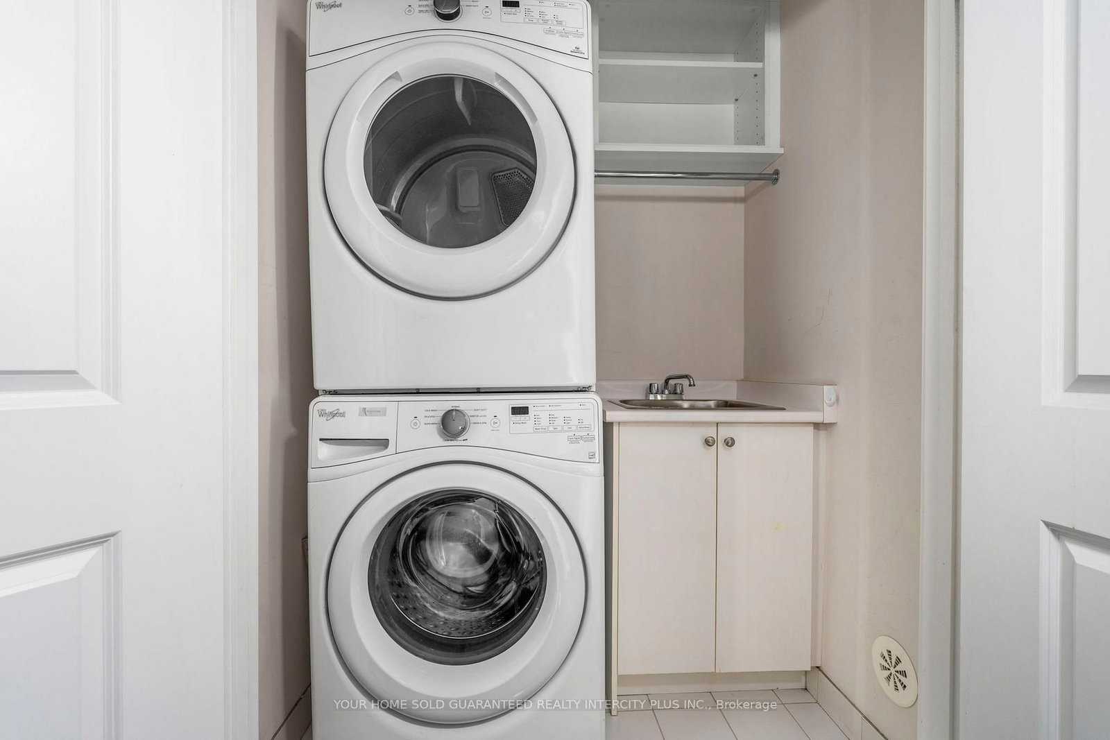 3910 Major Mackenzie Drive - Photo 43