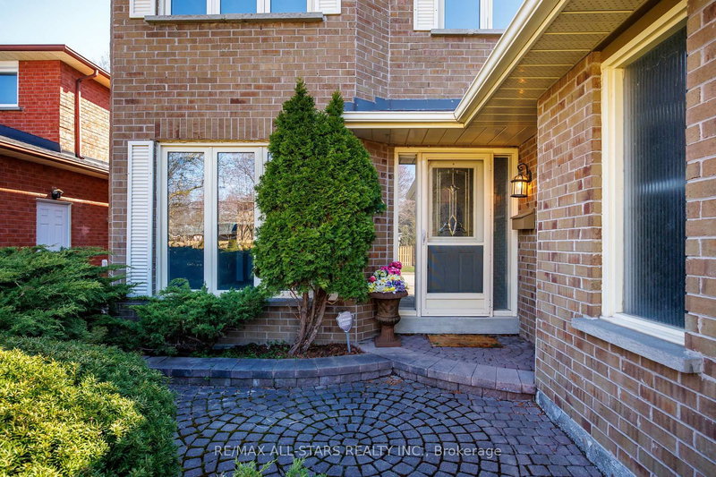 3 Bryant Rd, Markham, L3P 5Y3 | Image 2