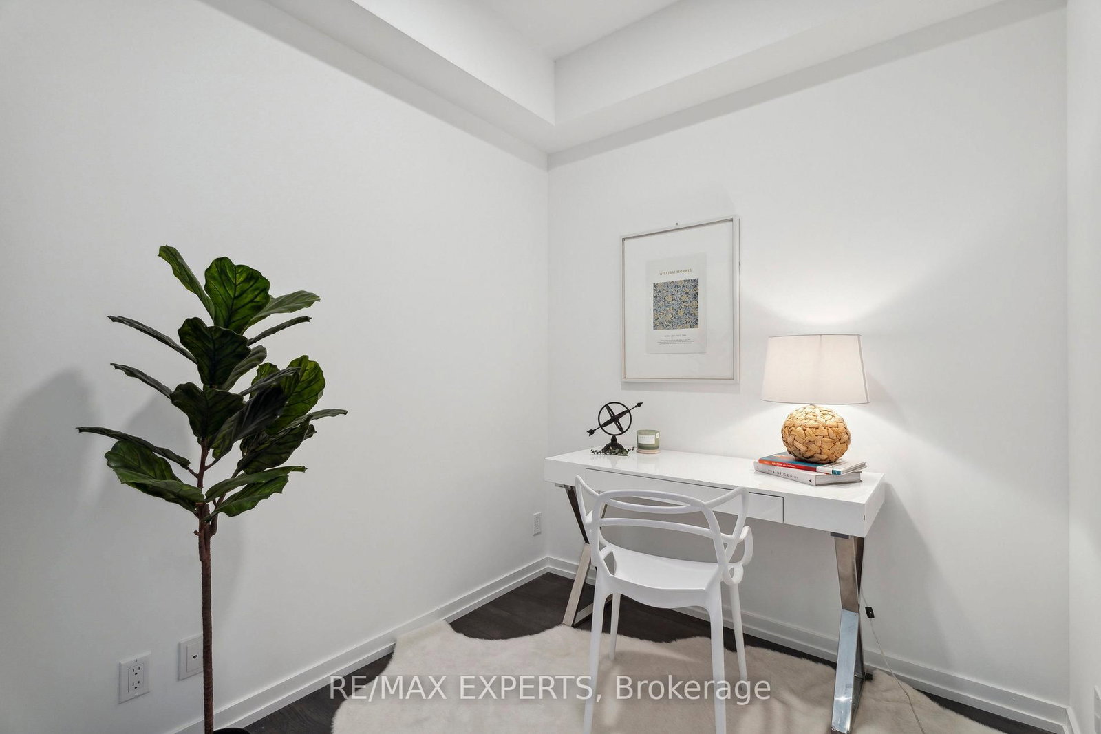 7890 Jane Street, Unit 907 - Photo 12