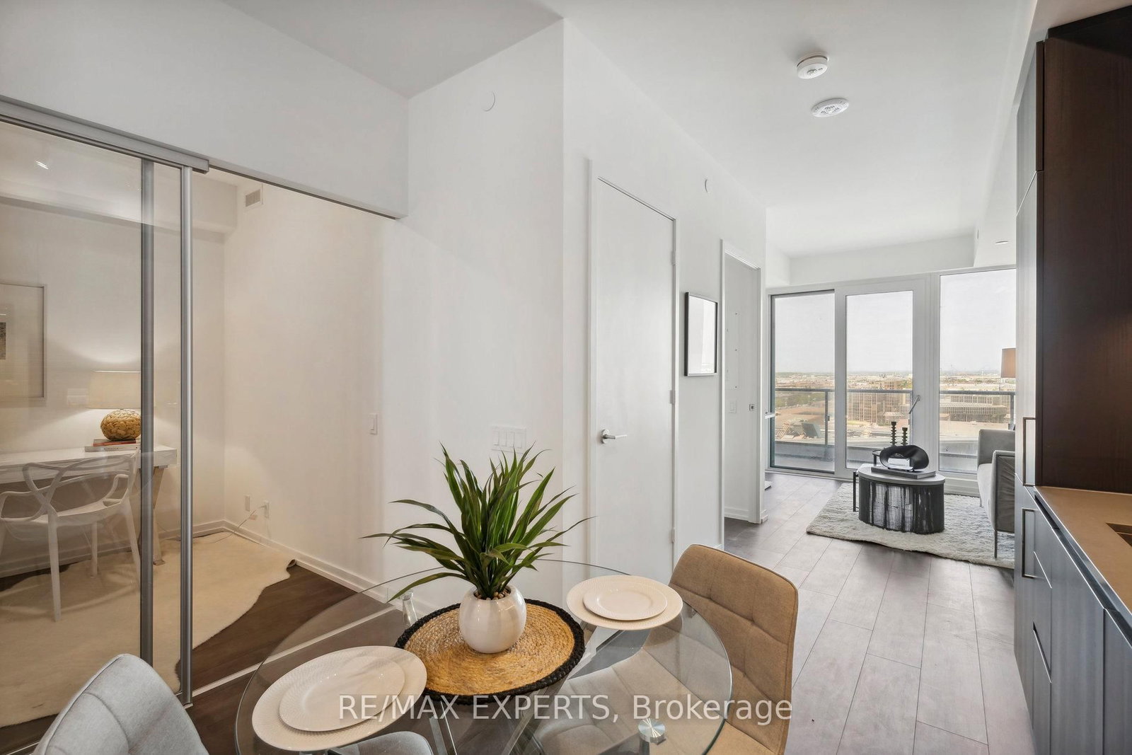 7890 Jane Street, Unit 907 - Photo 15