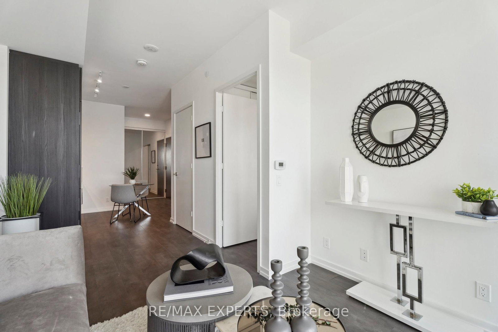 7890 Jane Street, Unit 907 - Photo 21