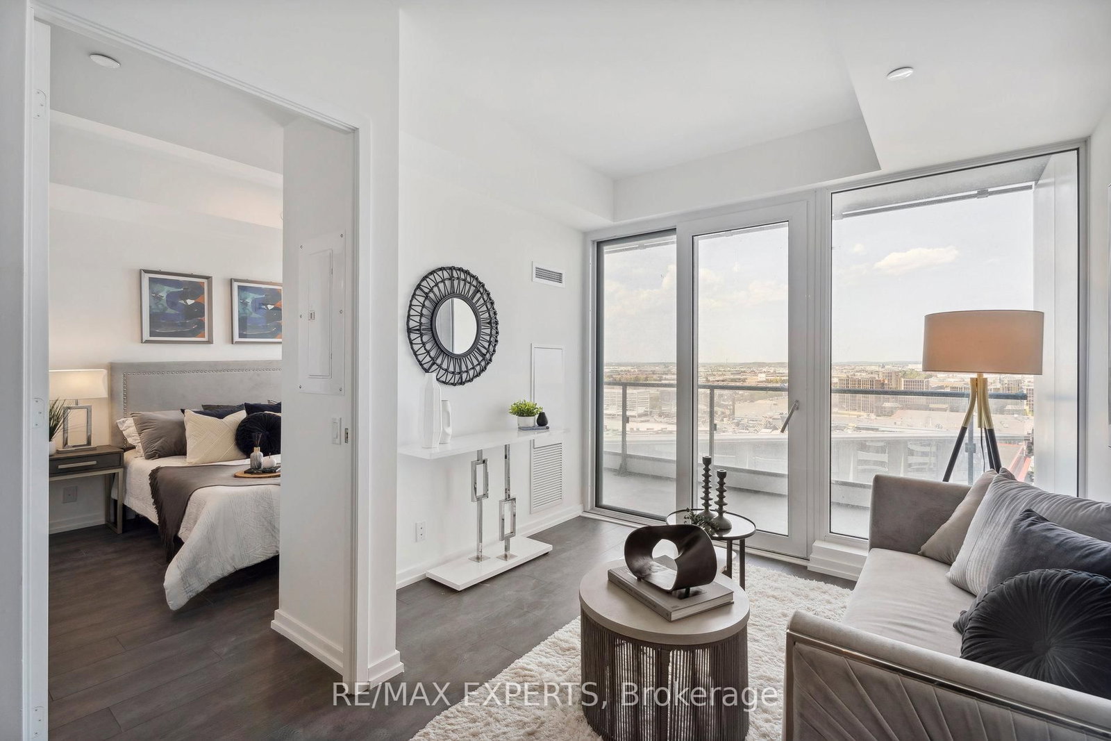 7890 Jane Street, Unit 907 - Photo 22