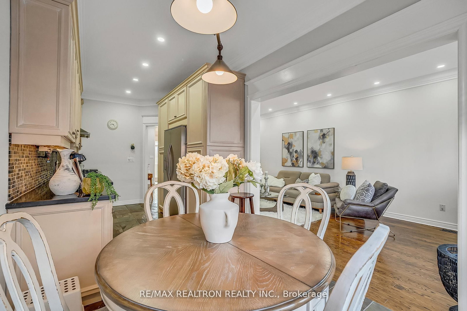 25 Kingsbridge Circle - Photo 11