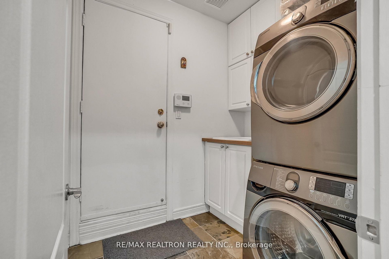 25 Kingsbridge Circle - Photo 13