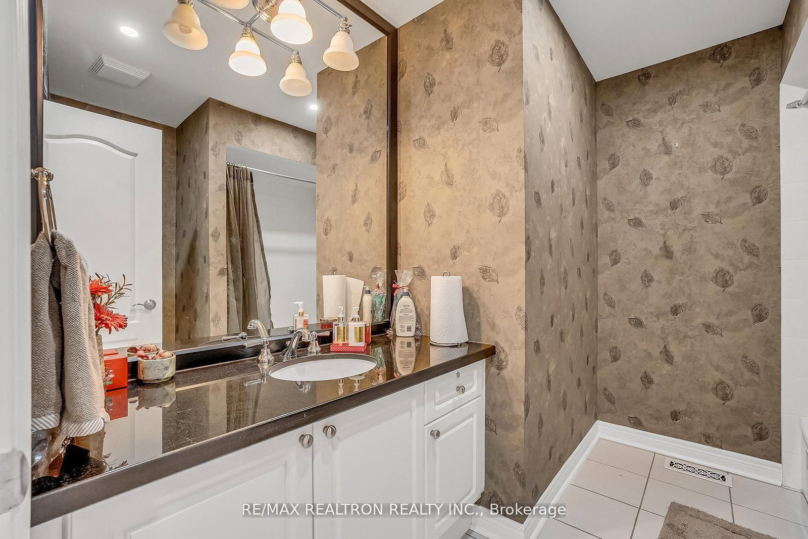 25 Kingsbridge Circle - Photo 26