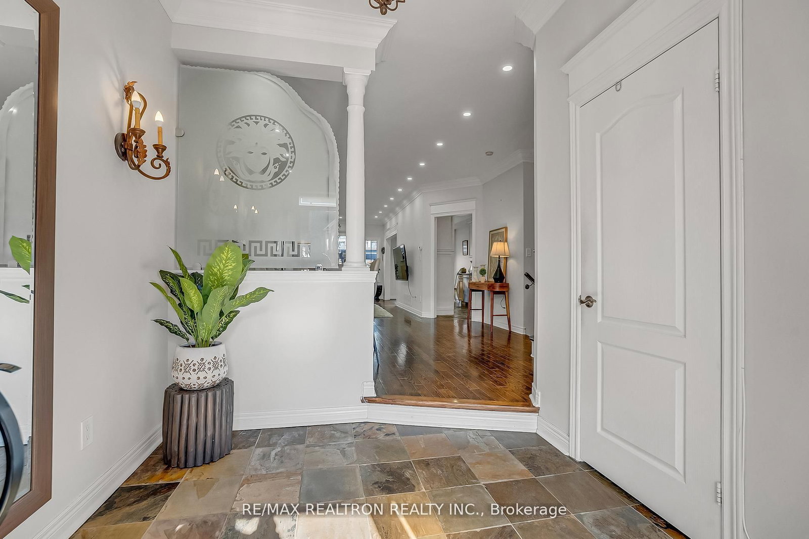 25 Kingsbridge Circle - Photo 3