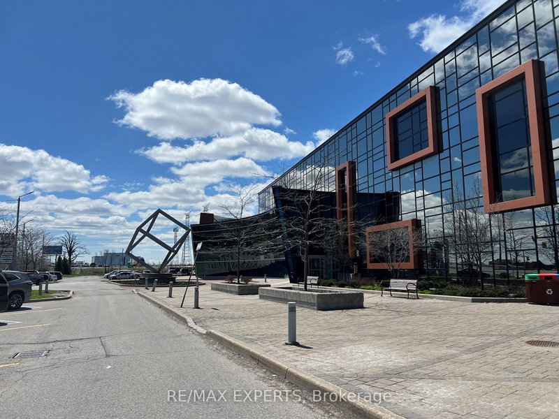 428 - 7250 Keele St, Vaughan, L4K 1Z8 | Image 2