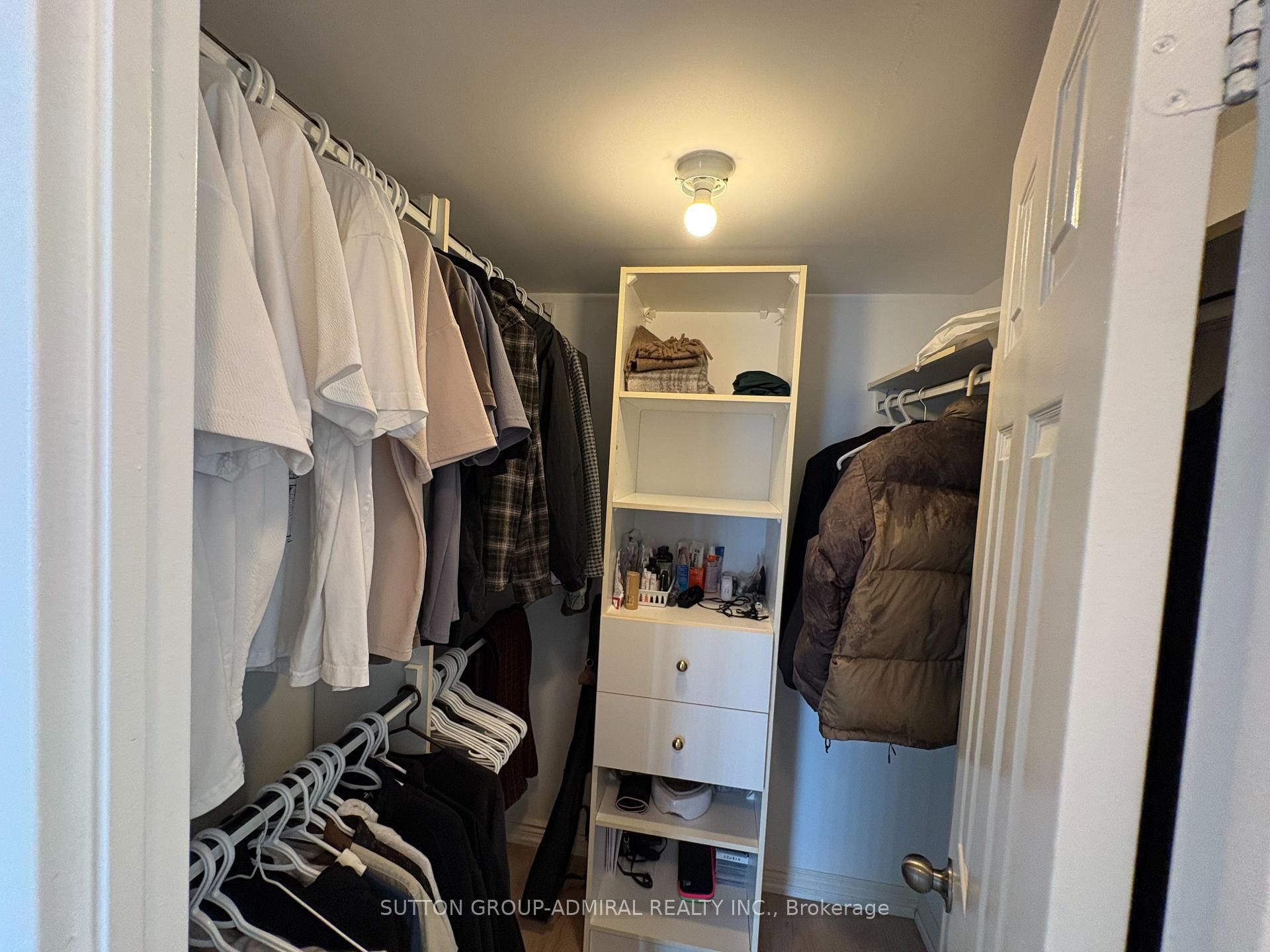 1 Clark Avenue W, Unit 701