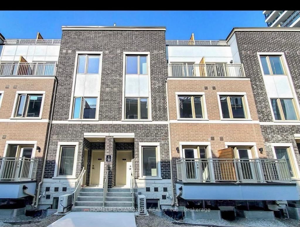 31 HONEYCRISP Crescent E, Unit 68