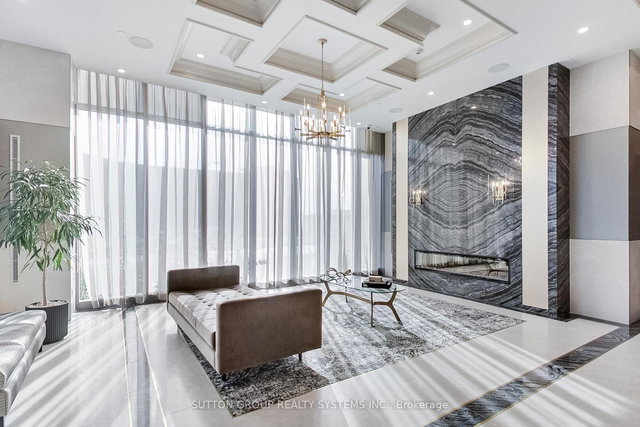 204 - 10 Gatineau Drive