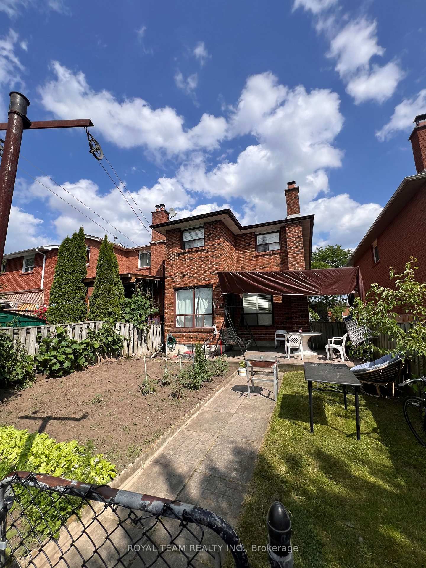 28 Oakmount Crescent - Photo 4