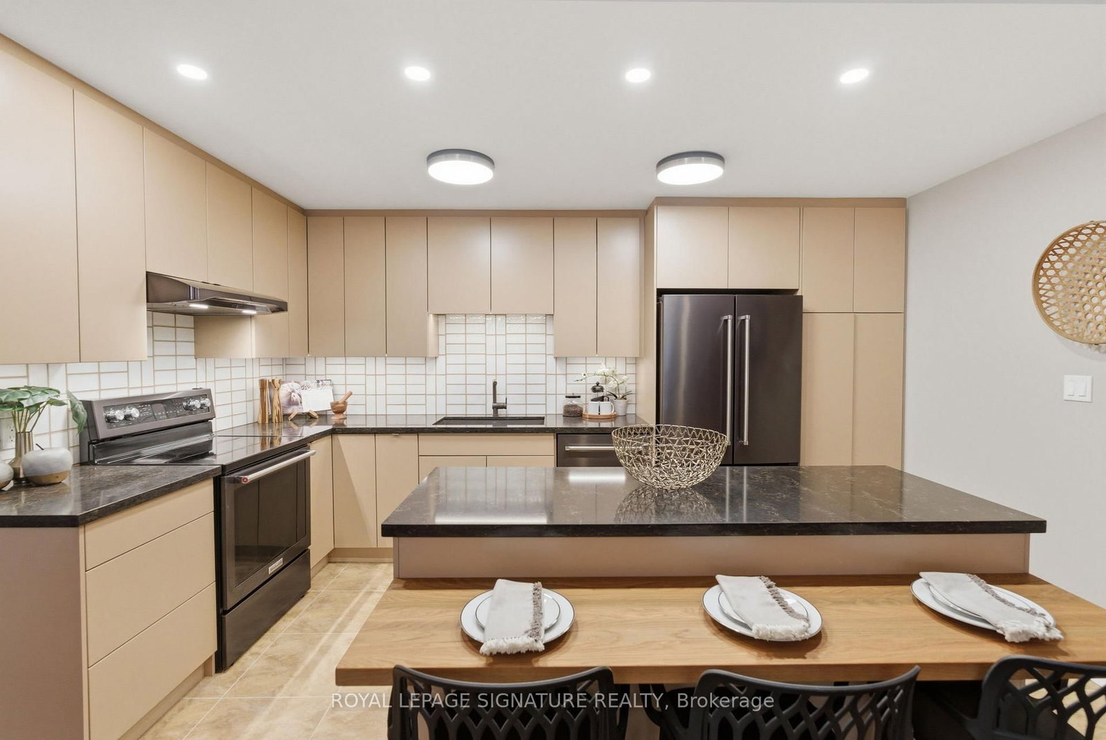 220 Main Street N, Unit 106 - Photo 21