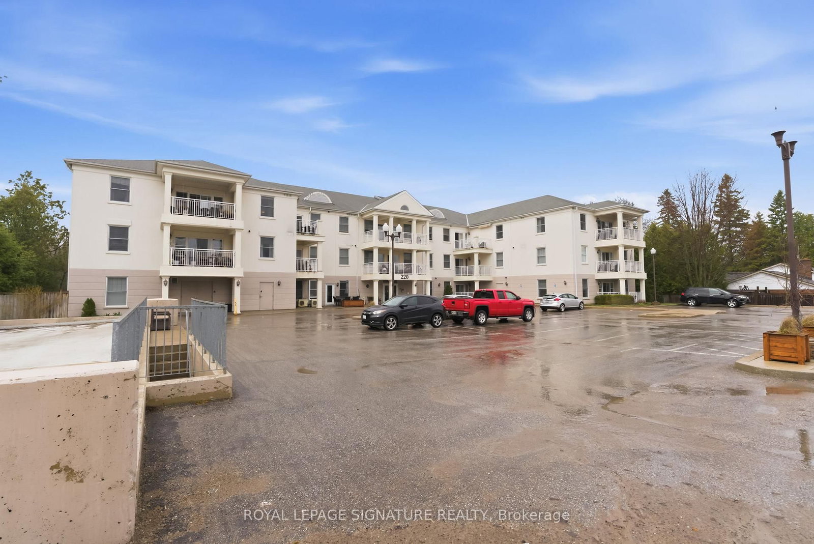 220 Main Street N, Unit 106 - Photo 32