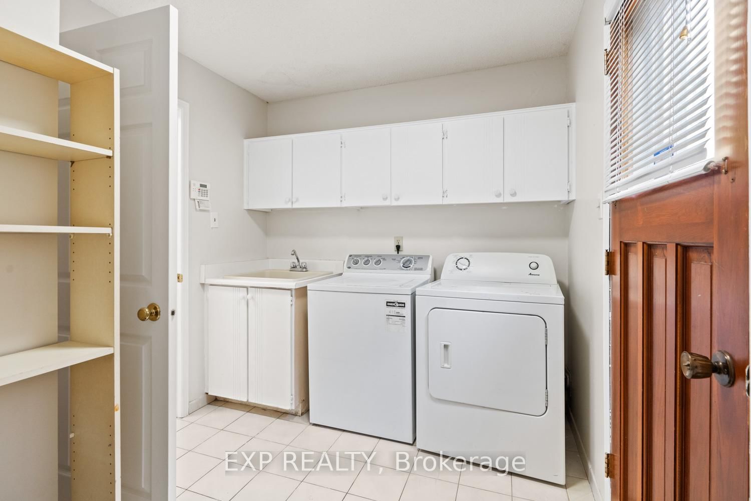 61 Dundee Crescent, Unit Main - Photo 14