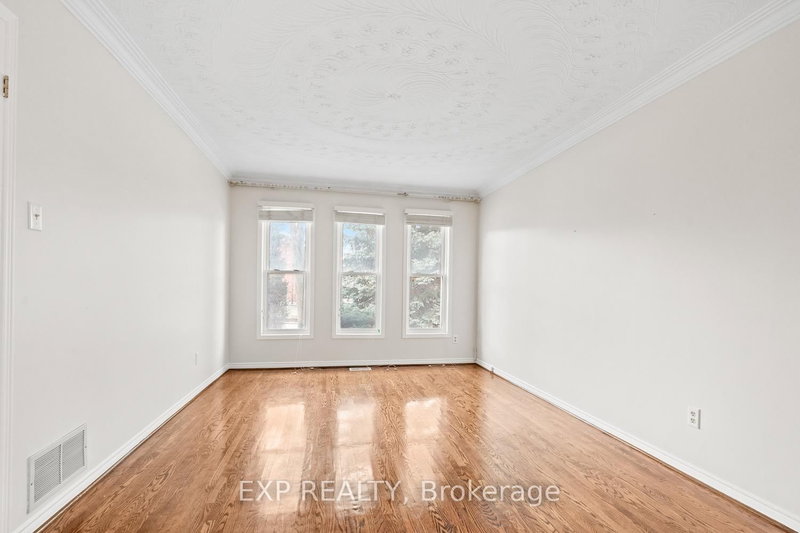 Main - 61 Dundee Cres, Markham, L3R 8Y9 | Image 3