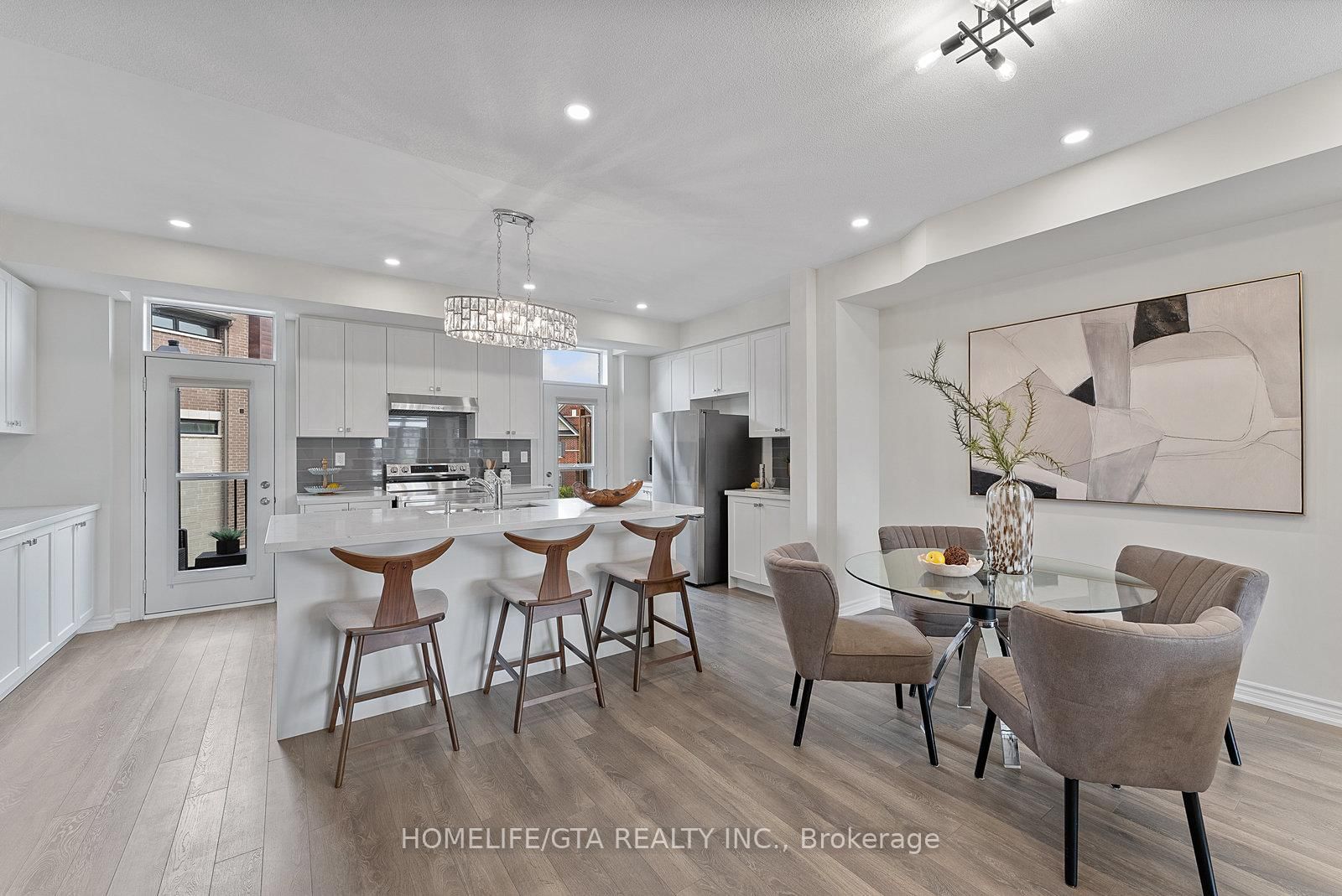 7 Holyrood Crescent - Photo 18