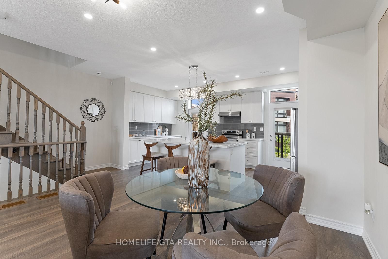 7 Holyrood Crescent - Photo 20