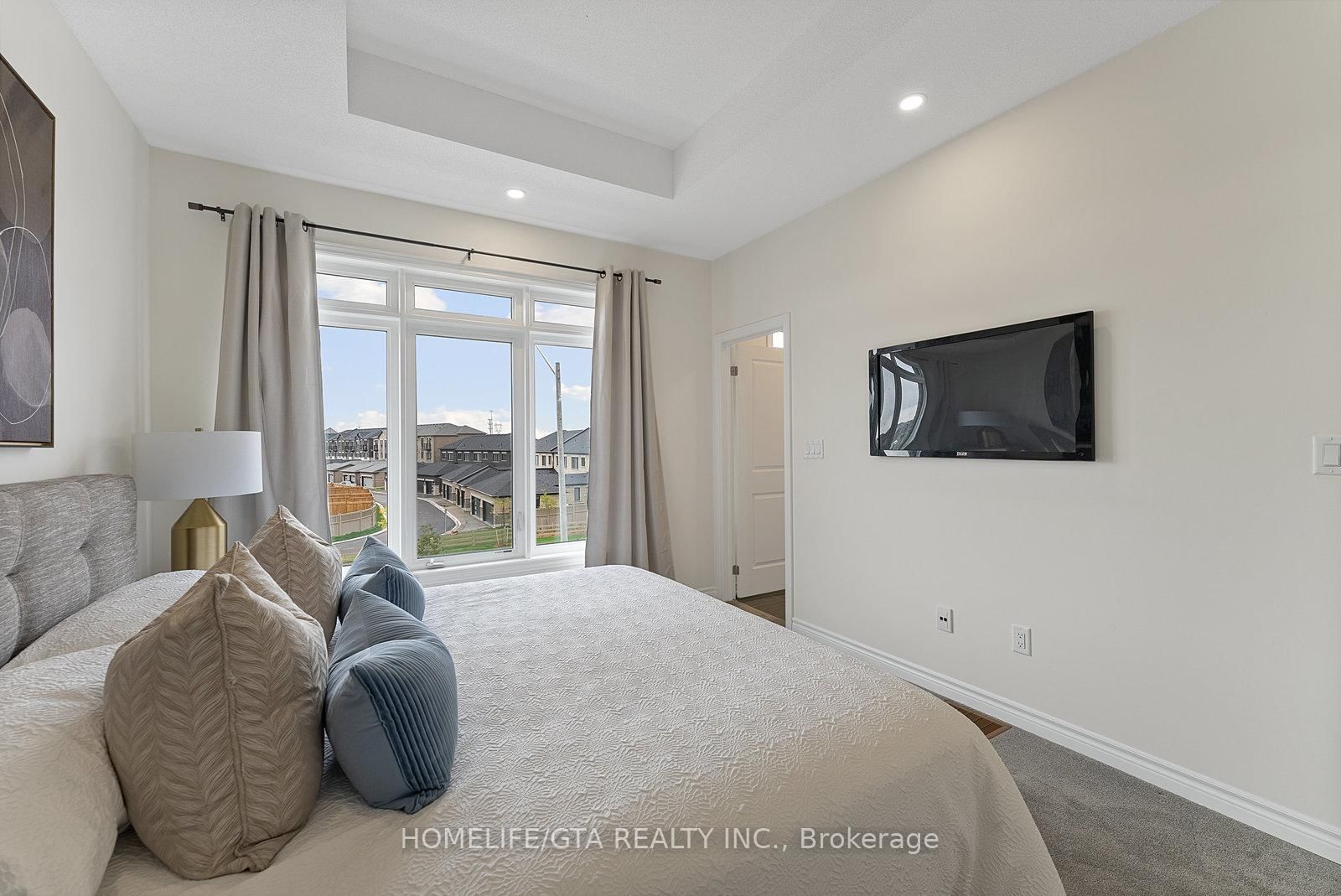 7 Holyrood Crescent - Photo 36