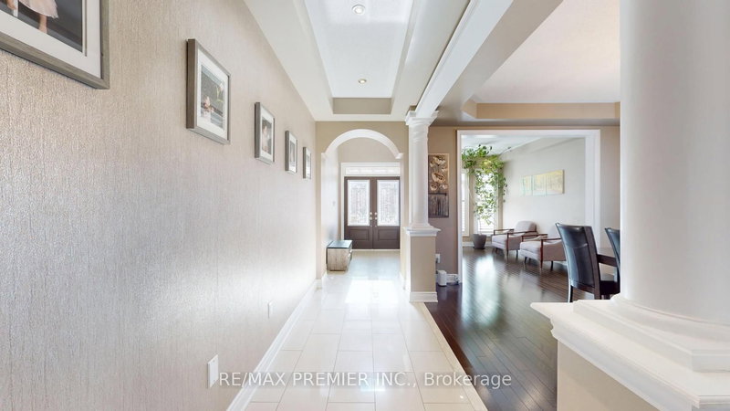 48 Heron Hollow Ave, Richmond Hill, L4E 0G9 | Image 3