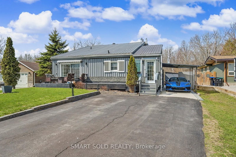 210 Parkview Dr, Innisfil, L0L 1K0 | Image 2