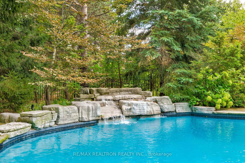 75 Arnold Ave, Vaughan, L4J 1B4 | Image 3