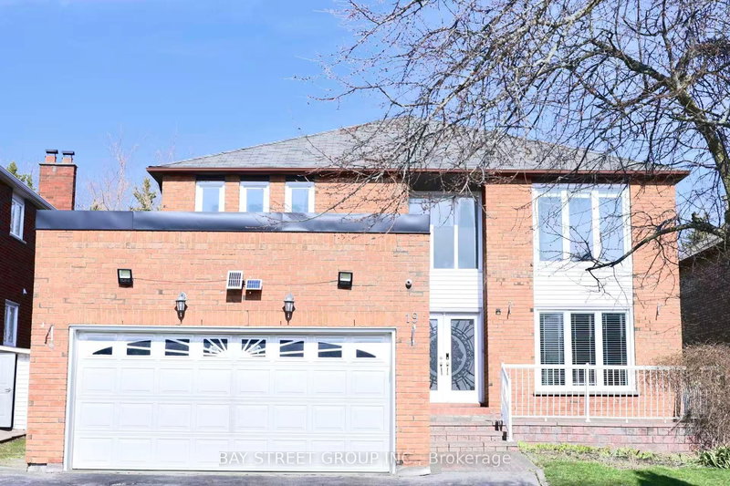 19 Delancey Cres, Markham, L3P 7C9 | Image 2