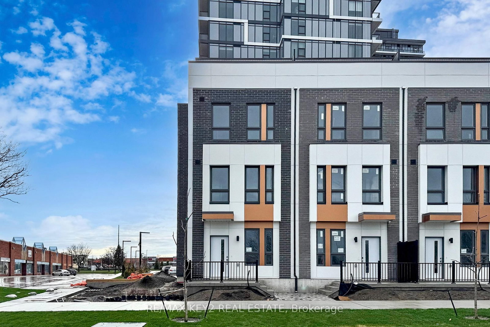 166 Anderson Avenue, Unit TH1