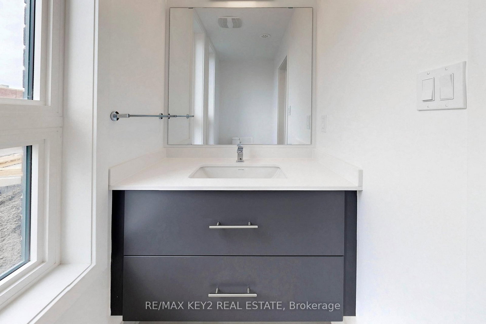 166 Anderson Avenue, Unit TH1 - Photo 16