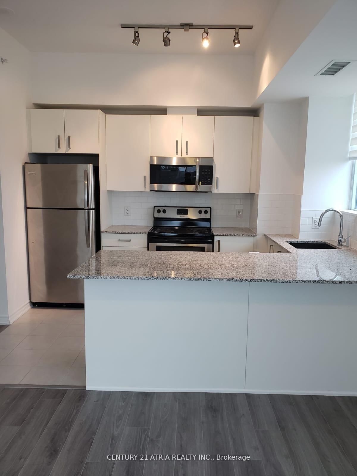 11611 Yonge Street, Unit 513 - Photo 12