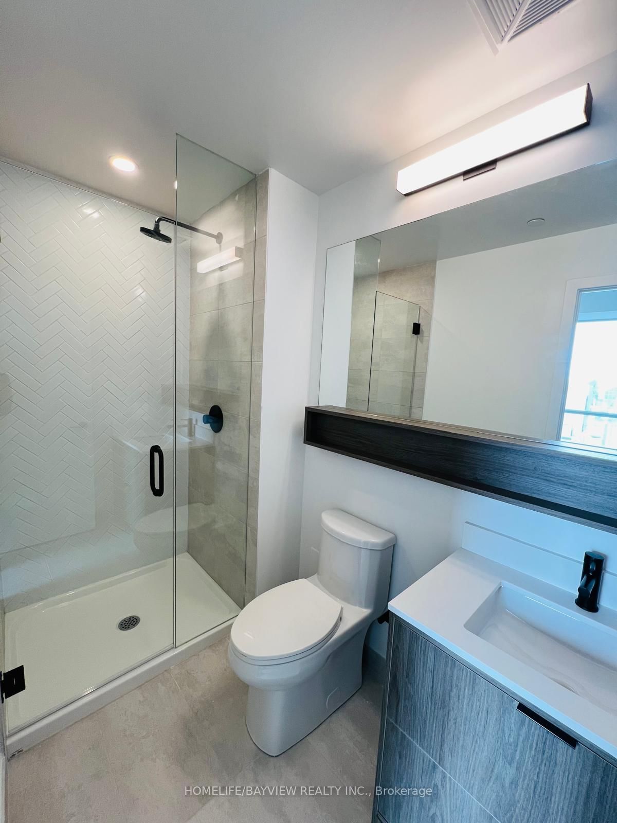 8888 Yonge Street E, Unit 204 - Photo 5