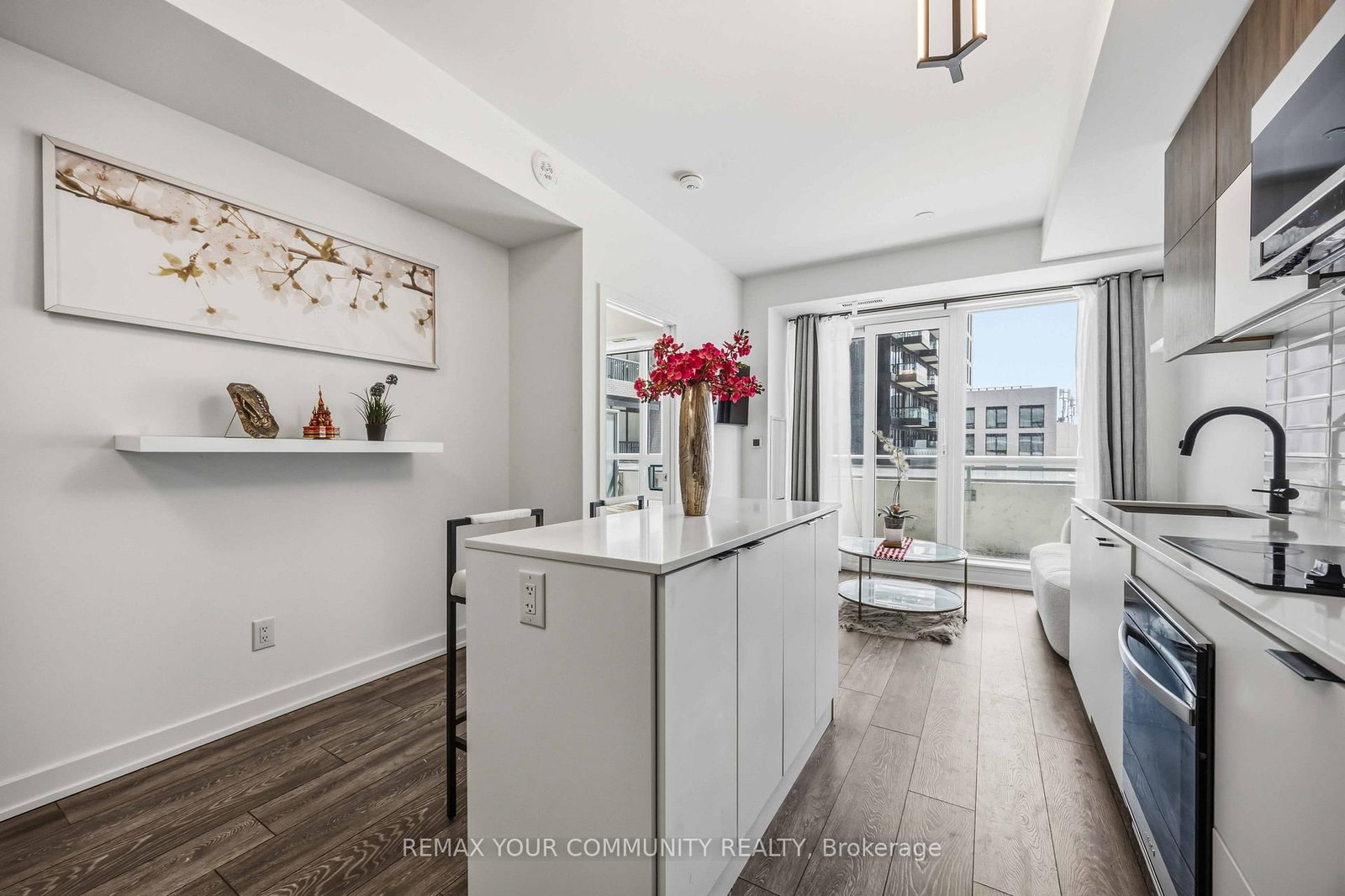 8888 Yonge Street, Unit 202 - Photo 15