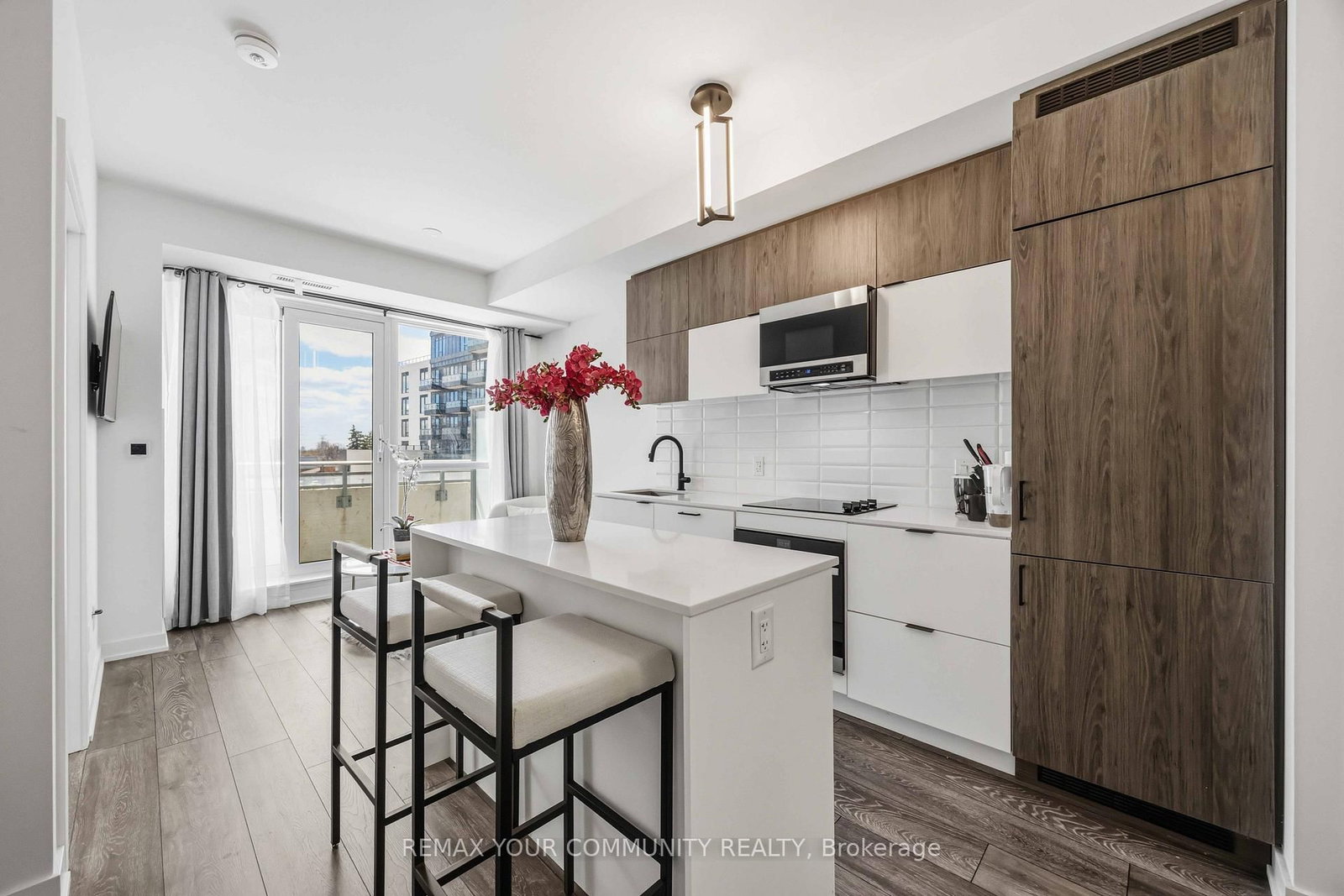 8888 Yonge Street, Unit 202 - Photo 16