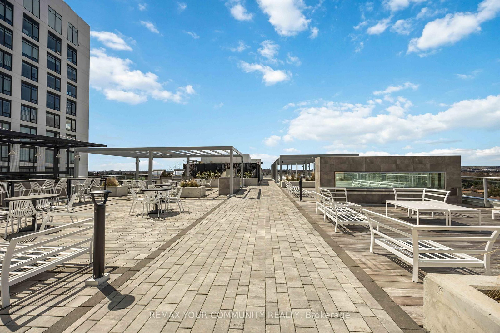 8888 Yonge Street, Unit 202 - Photo 29