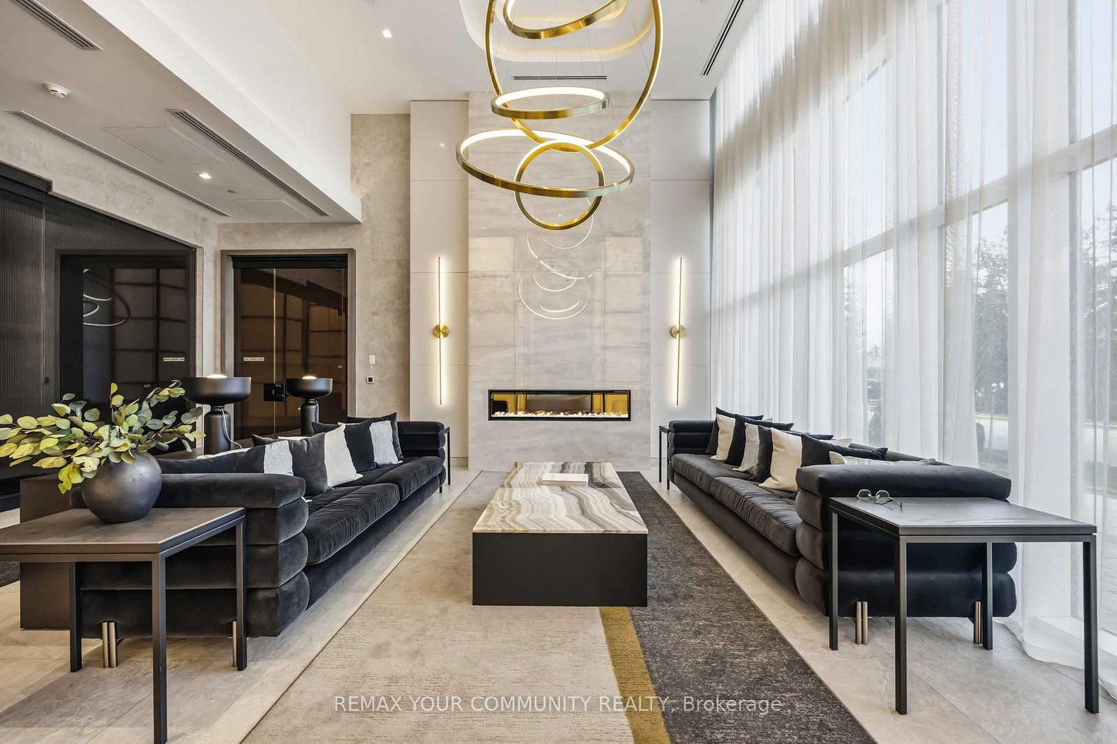 8888 Yonge Street, Unit 202 - Photo 3