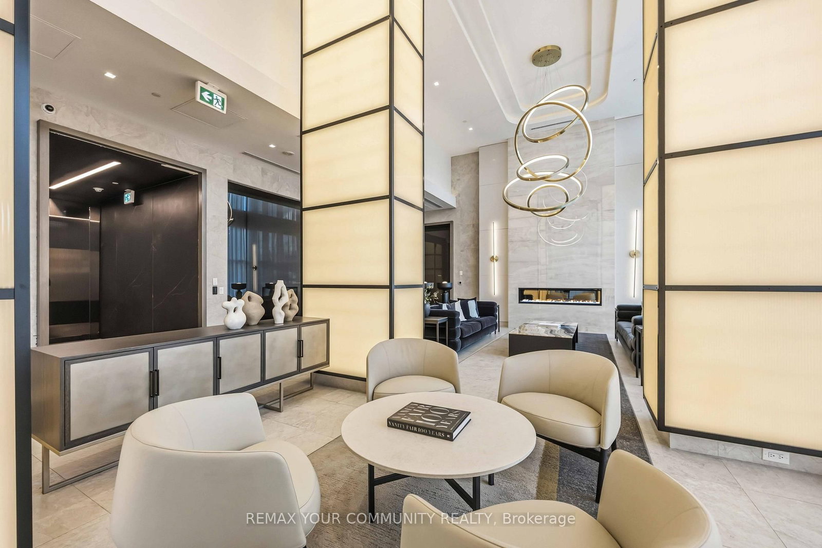 8888 Yonge Street, Unit 202 - Photo 4